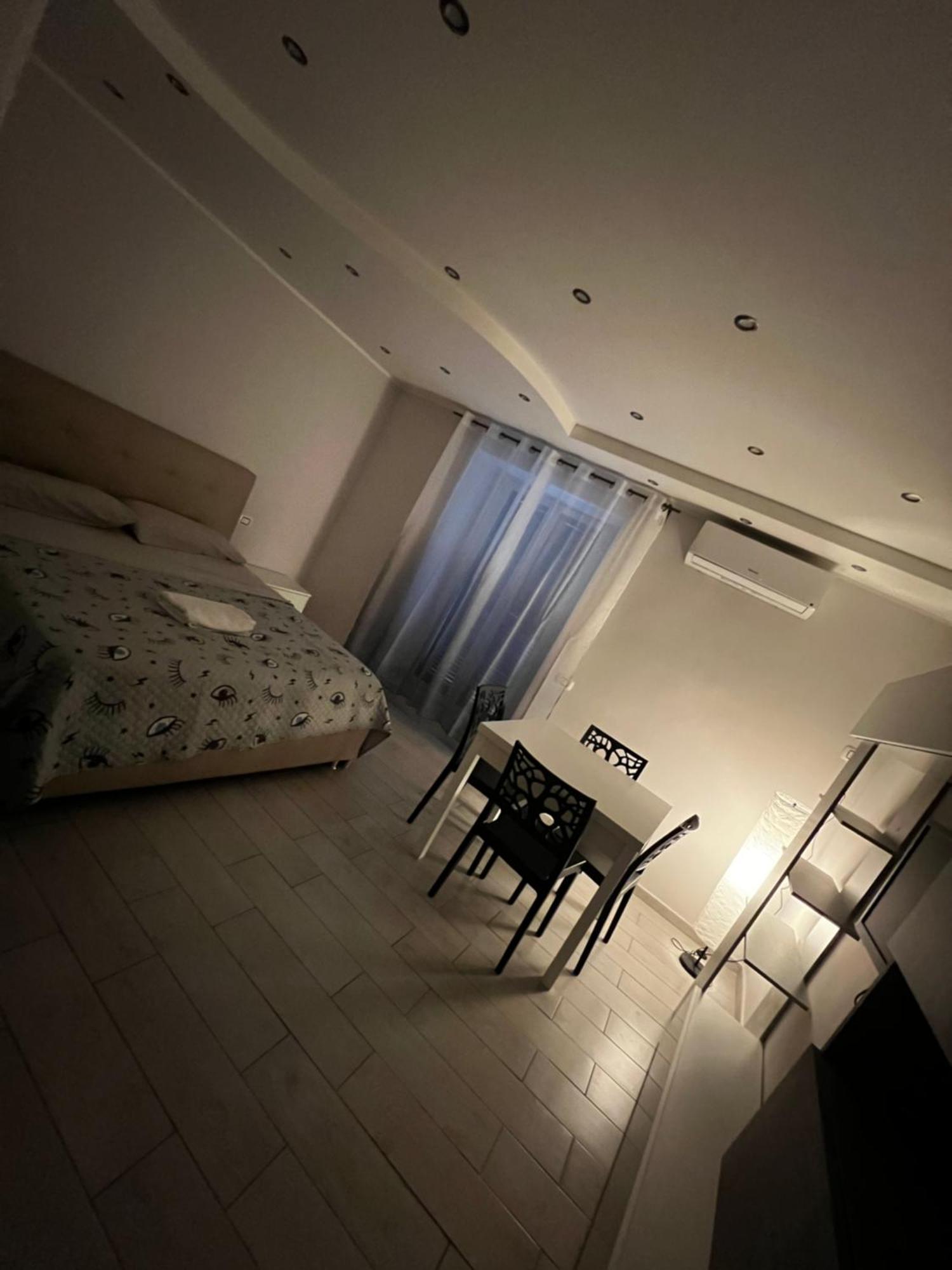 Smart's House Deluxe Spagnoli Appartement Napels